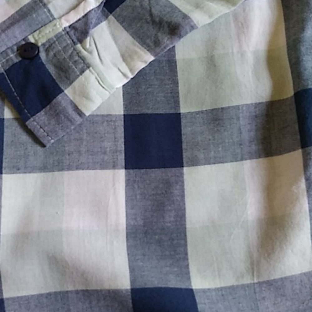 Eden & Olivia long sleeve shirt. - Picture 5 of 17